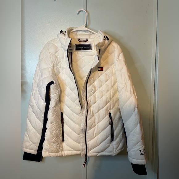 Women’s Tommy Hilfiger Coat - Picture 8 of 9